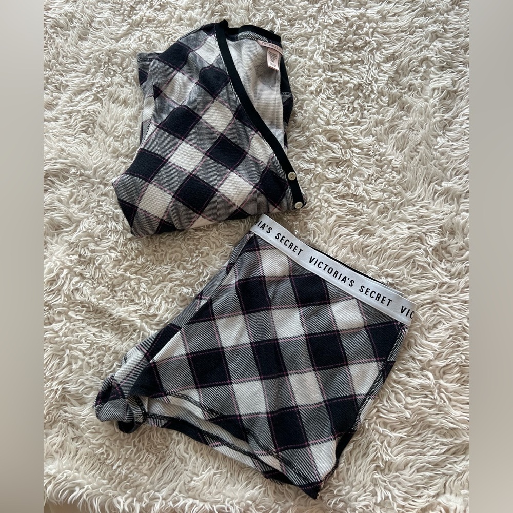 Vintage Victoria Secret Pajama Set - Picture 11 of 11